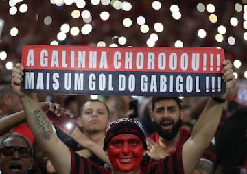 Soccer Football - Copa Libertadores - Semi Final - Second Leg - Flamengo v Gremio - Maracana Stadium, Rio de Janeiro, Brazil - October 23, 2019   Flamengo fans before the match   REUTERS/Sergio Moraes