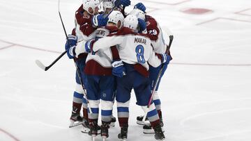 EDMONTON, ALBERTA - JUNE 06: Devon Toews #7 of the Colorado Avalanche celebrates with teammates after scoring a goal against the Edmonton Oilers in Game Four of the Western Conference Final of the 2022 Stanley Cup Playoffs at Rogers Place on June 06, 2022 in Edmonton, Alberta. Colorado defeated Edmonton 6-5 in overtime.   Codie McLachlan/Getty Images/AFP
== FOR NEWSPAPERS, INTERNET, TELCOS & TELEVISION USE ONLY ==