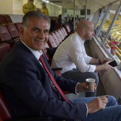 Carlos Queiroz visita el estadio El Campín por primera vez