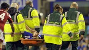 Gerard Deulofeu se marcha lesionado ante el Fulham. 