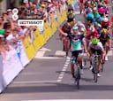 Segunda etapa del Dauphiné: ganó Ackermann, Kwiatkowski se fue al suelo e Impey, líder
