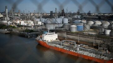 The economic impact of a port strike in the US exposes the weak bargaining position many of the country’s most critical workers face in demanding better pay.