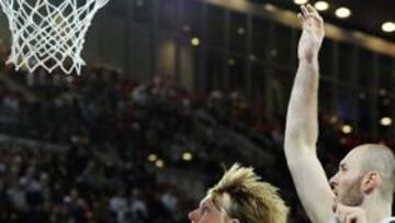 El Madrid se pasea y acaricia el primer puesto de grupo