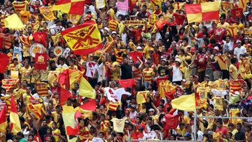 Afición de Monarcas Morelia sale a manifestarse e ignoran la Jornada de Sana Distancia