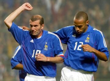 Zidane y Henry.