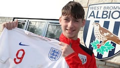 Barcelona pip PSG to the signing of English youngster Louie Barry