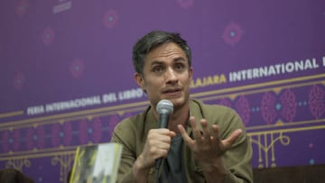 Gael Garc&iacute;a Bernal es criticado en Twitter por opinar sobre lo ocurrido en Metro