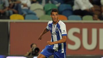 Diego Reyes, opción para reforzar al Stuttgart