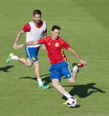 Aduriz y Sergio Ramos.