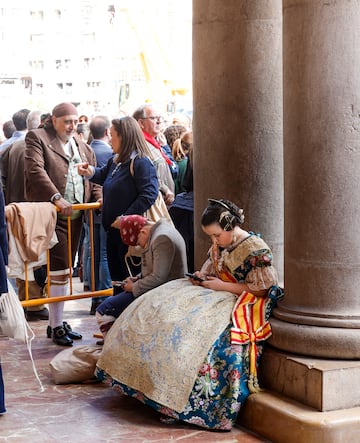 Este mircoles, 19 de marzo y da de San Jos, se celebrar el emocionante "Da de la Crem" en las Fallas de Valencia, donde ms de 700 monumentos que los artistas falleros han levantado por toda la ciudad ardern en un espectculo impresionante. Marcando el broche de oro de la fiesta ms emblemtica de Valencia y una de las ms multitudinarias de toda Espa?a. La noche se iluminar con fuegos artificiales.