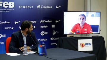 Jorge Garbajosa, durante la comparecencia de este viernes, con Sergio Scariolo por la tele.