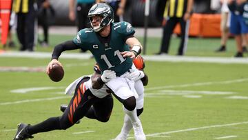 Wentz, que solo le interceptaron siete veces en cada una de sus &uacute;ltimas tres temporadas, es l&iacute;der de la NFL con seis entregas de bal&oacute;n junto a Kirk Cousins.