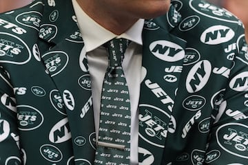  The suit of a New York Jets fan 