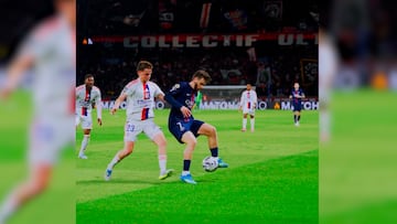 Dos toque sutiles y un giro impecable para superar a su rival de Lyon.