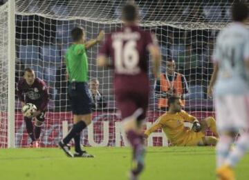 1-1. Isaac Cuenca anota el gol del empate. Sergio Álvarez.