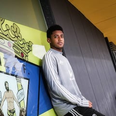 Choco Lozano: "Si subimos a Primera me quedaré dos años más en el Cádiz"