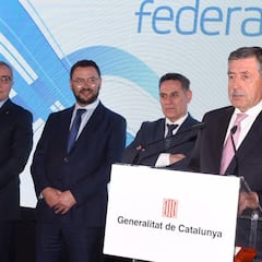 Perurena, insignia de oro de la RFEP en su despedida como presidente de la Internacional