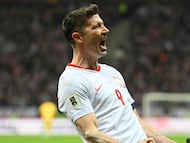 Lewandowski celebrando su gol ante Albania.