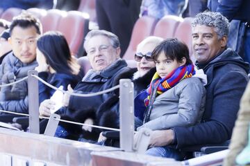 Frank Rijkaard and family at Camp Nou tio watch Barça v Celta.