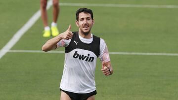 A handout picture released by Valencia CF football club on May 9, 2020 shows Valencia&#039;s Spanish midfielder Daniel Parejo during  a training session at the Paterna Sports City in Paterna. - Footballers in Spain have restarted training following the an