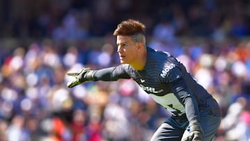 Uruguayan goalkeeper Sebastián Sosa says he got in touch with Pumas boss Rafael Puente del Río to propose his December move from Independiente.