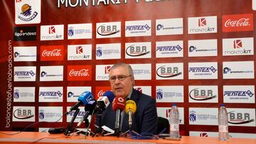 El presidente del equipo de baloncesto Montakit Fuenlabrada, José Quintana, interviene este miércoles en Fuenlabrada en rueda de prensa