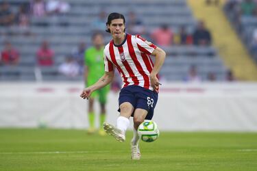 Chivas se refuerza con su cantera y llama a seis jóvenes