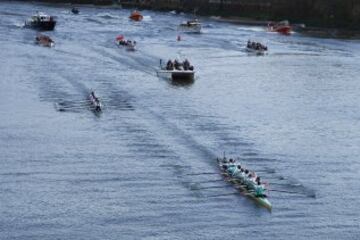 En hombres Cambridge consigui¨® su objetivo de romper la racha de tres victorias consecutivas de Oxford.