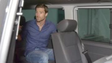 El centrocampista del Real Madrid, fotografiado a su salida del centro donde ha pasado un reconocimiento médico, en Múnich