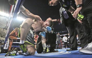 Las imágenes del memorable recital de Canelo frente a Smith