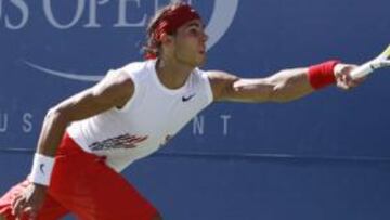 <b>GOLPE POR GOLPE. </b>Esto es lo que Fish pretende evitar: que Nadal se haga fuerte, golpe tras golpe, en su reducto del fondo de la pista.