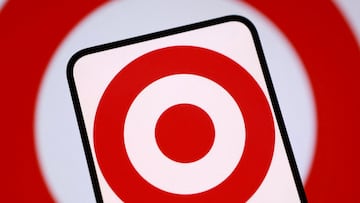 El líder de la mayor cadena minorista de USA llama a bajar el tono y enfocarse en el diálogo tras las tensiones en Minneapolis. REUTERS/Dado Ruvic/Illustration/File Photo