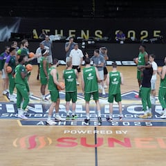 El Unicaja estrecha el círculo hasta su décimo título