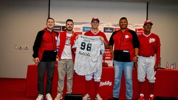 ¡Llegó al Infierno! La presentación de Trevor Bauer con los Diablos Rojos