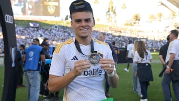 LA Galaxy desmiente la oferta de Lyon por Gabriel Pec