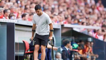 Hugo Duro Centre-Forward of Valencia and Spain injured after the La Liga Santander match between Athletic Club and Valencia CF at San Mames Stadium on August 21, 2022 in Bilbao, Spain. (Photo by Jose Breton/Pics Action/NurPhoto via Getty Images)