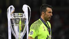 Buffon to play on for Italy as Di Biagio calls up uncapped duo