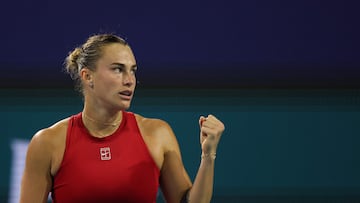 MIAMI GARDENS, FLORIDA - MARCH 25: Aryna Sabalenka celebrates a point against Qinwen Zheng of China during Day 8 of the Miami Open at Hard Rock Stadium on March 25, 2025 in Miami Gardens, Florida.   Al Bello/Getty Images/AFP (Photo by AL BELLO / GETTY IMAGES NORTH AMERICA / Getty Images via AFP)