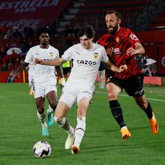 Aprobados y suspensos del Valencia: Solo Diego y Kluivert generan peligro