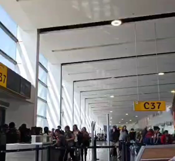 Caos y pánico en el Aeropuerto de Guadalajara tras operativo contra ‘El Mencho’ 
