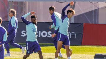 Lemar, en la última sesión del Atlético antes de viajar a Sevilla para medirse mañana al equipo de Lopetegui en Liga.