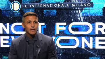 Alexis dio su primera entrevista en el Inter en un fluido italiano