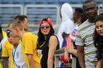 Aficionados en la Fan Zone.