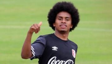 Yordy Reyna gusta al cuerpo técnico del Coto. Es seleccionado peruano y juega en el Red Salzburgo.