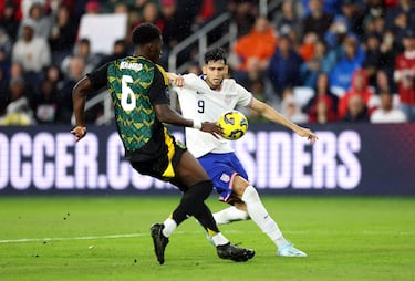 Pepi prepares for Premier League bidding war