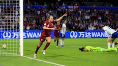Jodie Taylor puts England into World Cup last 16