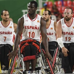España rueda en busca de la medalla de oro ante EE UU