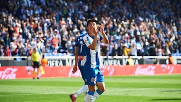 Wu Lei celebra su primer gol con el Espanyol