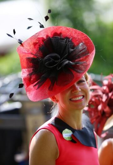 Glamour y sombreros imposibles en Ascot