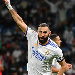 Romero: “Benzema torció el gesto cuando vio que iba a cobrar lo mismo...”